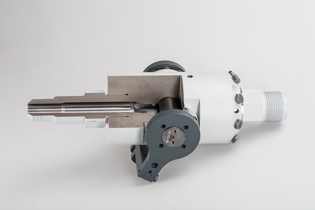 2025-08-engel-praesentiert-energiesparende-e-cap-produktionszelle-mit-innovativer-ausstattung-3