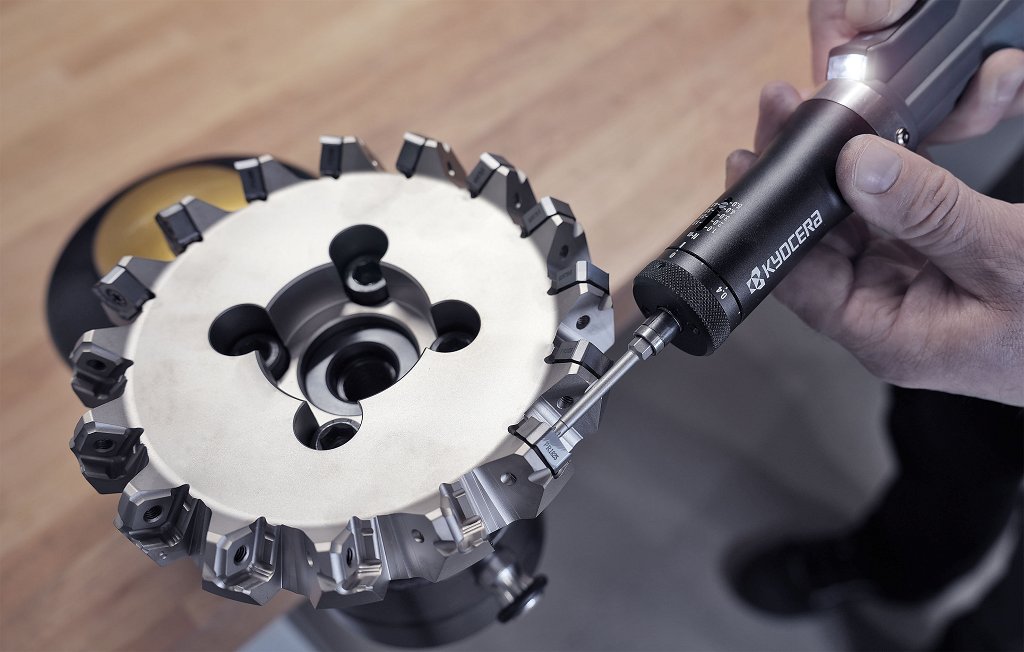 Kyocera_Electric_insert_driver_DTD500_1