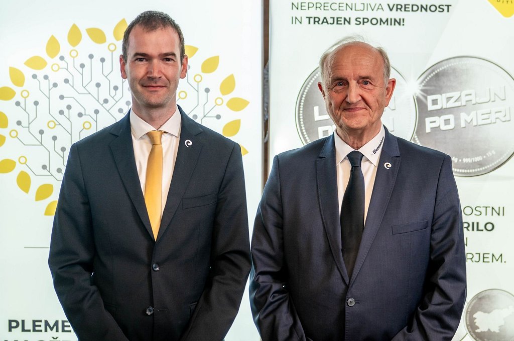 Peter Slapšak, direktor Elementum Slovenija, in Bojan Pravica, direktor Elementum EWIV  Foto Nika Halsa 